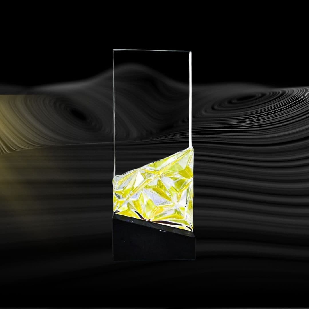 โล่รางวัลคริสตัล: โล่รางวัลคริสตัล RS184