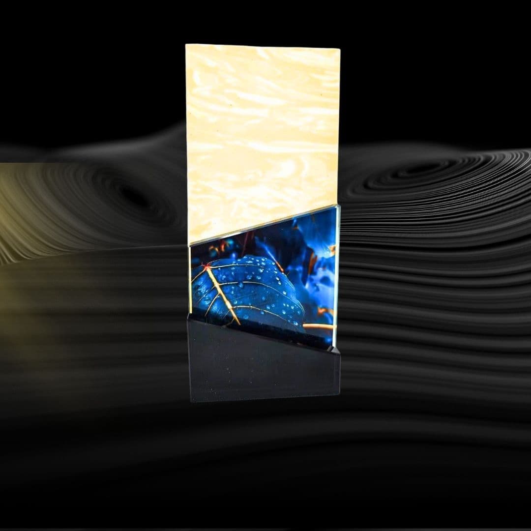 โล่รางวัลคริสตัล RS204 thumbnail 1