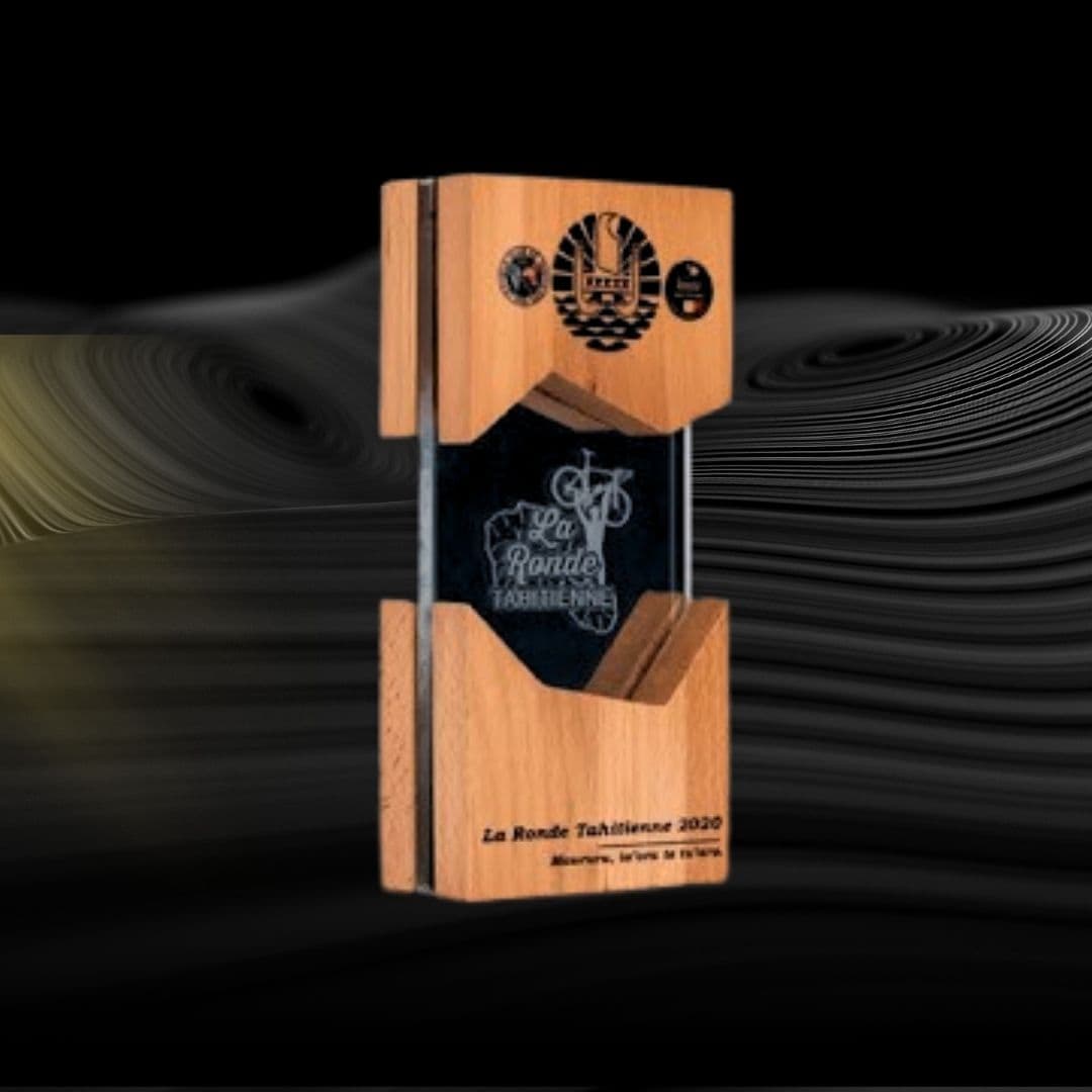 โล่รางวัลคริสตัล: โล่รางวัลคริสตัล RS2350